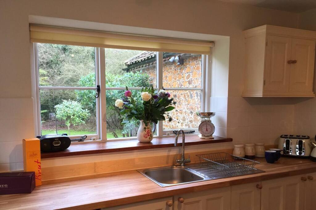 Forestry Cottage. Hot Tub, Open Fire, Dog Friendly Gaywood Dış mekan fotoğraf